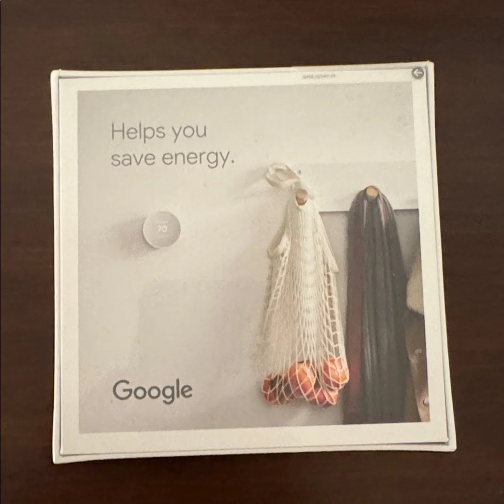 Google Nest Thermostat in White / Snow. Retail $129. BRAND NEW IN WRAPPER